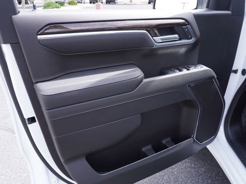 New 2026 GMC Sierra 1500 SLE image 15