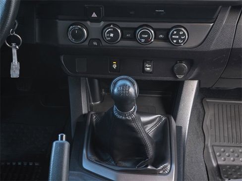 Used 2019 Toyota Tacoma TRD Sport image 19