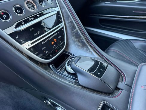 Used 2018 Aston Martin DB11 V12 RWD image 21