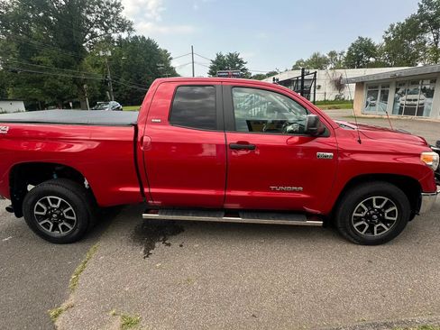 Used 2016 Toyota Tundra SR5 w/ TRD Off Road Package AWD/4WD image 4