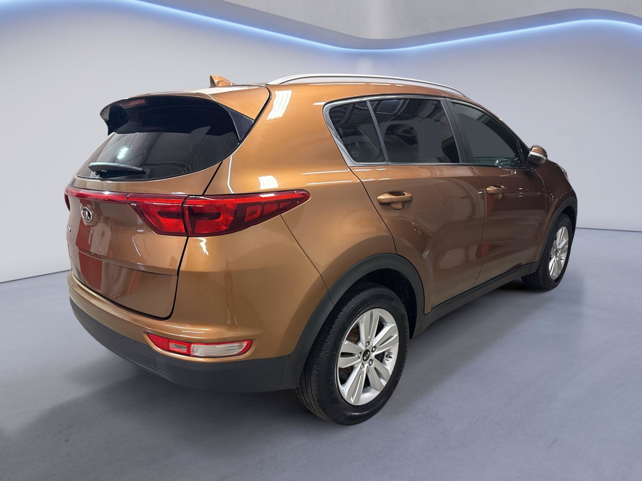 Used 2018 Kia Sportage LX w/ LX Technology Package FWD image 8