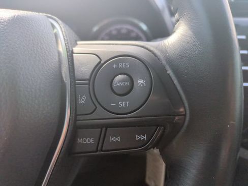 Used 2020 Toyota Camry SE FWD image 20
