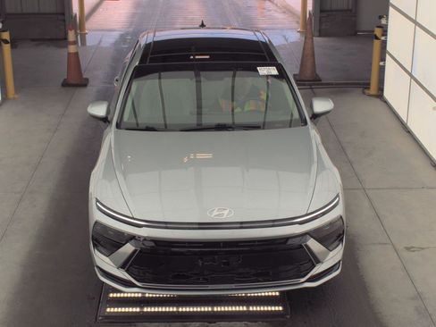 Used 2024 Hyundai Sonata SEL w/ Convenience Package FWD image 2