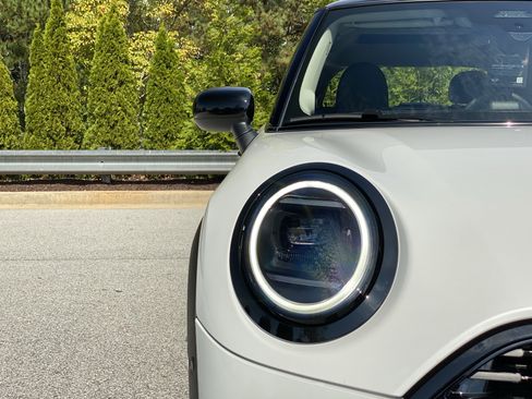 Used 2026 MINI Cooper 2-Door Hardtop FWD image 29