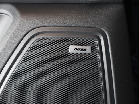 New 2026 Porsche Macan image 23