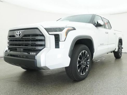 New 2026 Toyota Tundra Limited AWD/4WD image 32