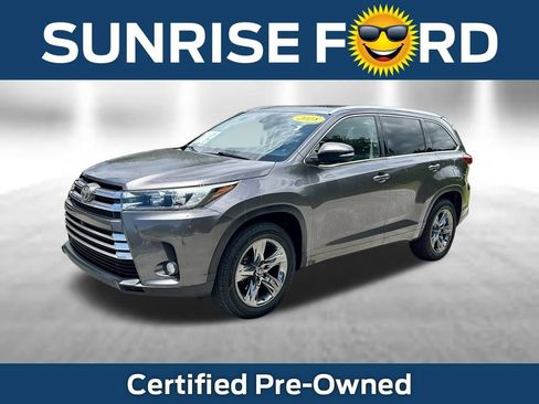 Used 2018 Toyota Highlander Limited Platinum FWD image 1