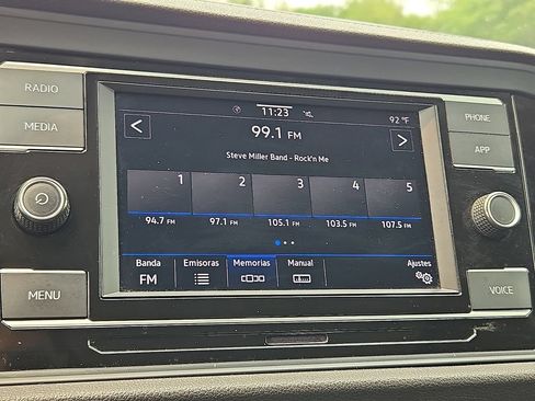 Used 2024 Volkswagen Jetta SE FWD image 18
