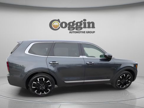 Used 2024 Kia Telluride SX w/ Towing Package image 12
