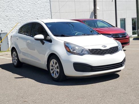 Used 2014 Kia Rio LX FWD image 4