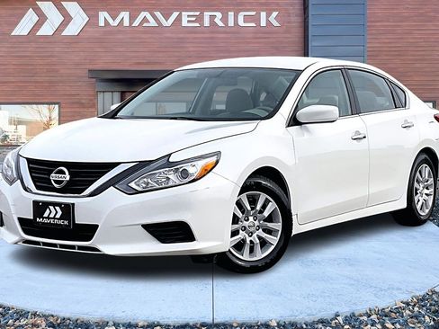 Used 2017 Nissan Altima 2.5 S w/ Power Driver Seat Package image 3