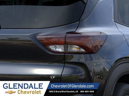 New 2026 Chevrolet TrailBlazer LT w/ Midnight Edition FWD image 11
