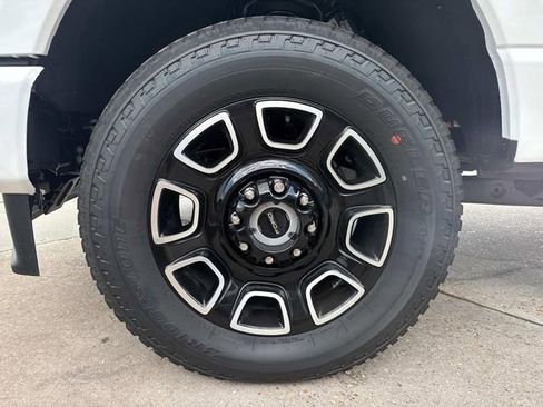 New 2025 Ford F250 Platinum image 3