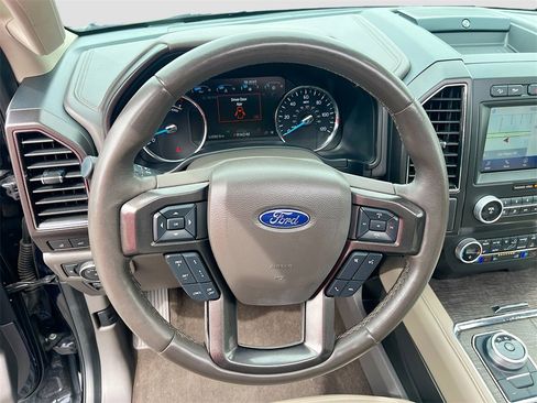 Used 2021 Ford Expedition Limited image 11