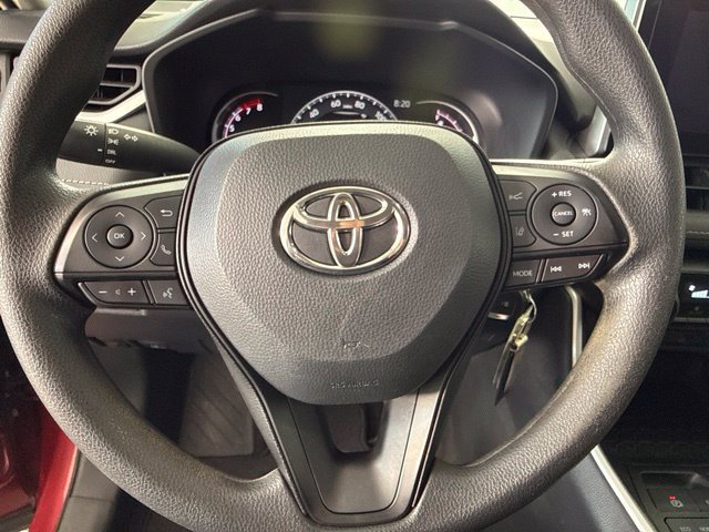 Used 2023 Toyota RAV4 LE AWD/4WD image 16