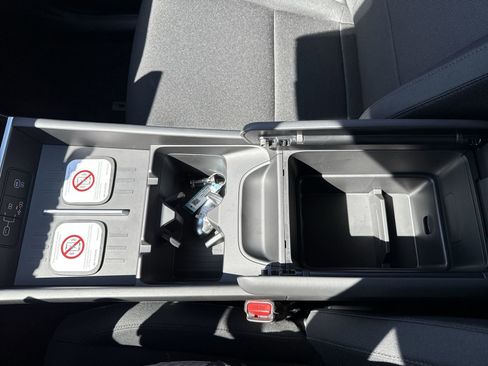 New 2026 Hyundai Santa Fe SE image 23