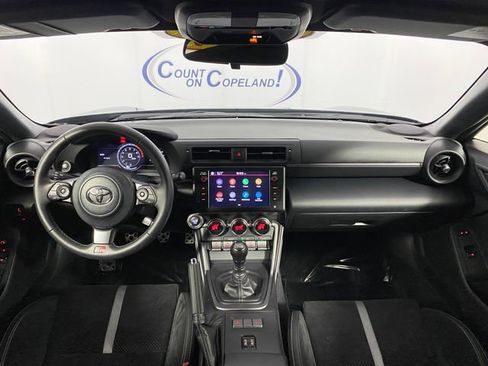 Used 2023 Toyota GR86 Premium w/ ALL Weather Mat Package (TMS) image 12