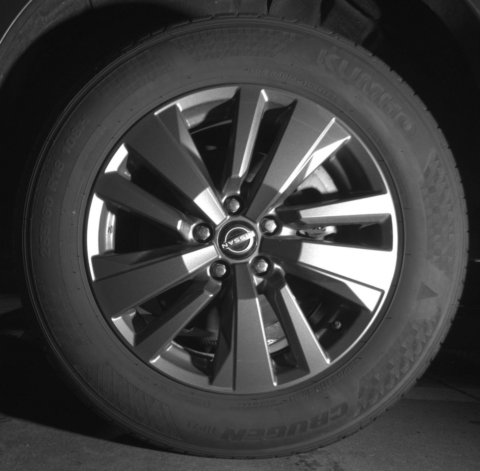 Used 2025 Nissan Pathfinder SV AWD/4WD image 19