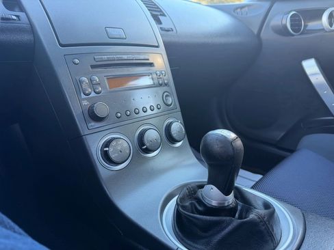 Used 2003 Nissan 350Z Enthusiast image 21