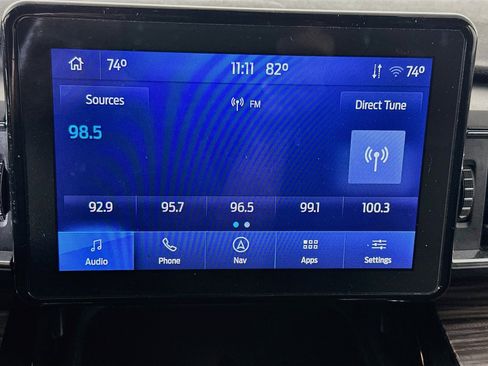 Used 2022 Ford Explorer Limited w/ Equipment Group 301A AWD/4WD image 21