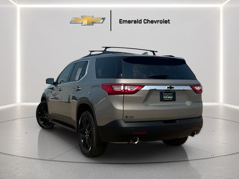 Used 2019 Chevrolet Traverse LT w/ LPO, 'HIT The Road' Package AWD/4WD image 5