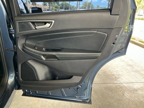 Used 2019 Ford Edge Titanium w/ Cargo Accessory Package FWD image 28