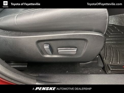 Used 2017 Toyota Highlander SE image 8