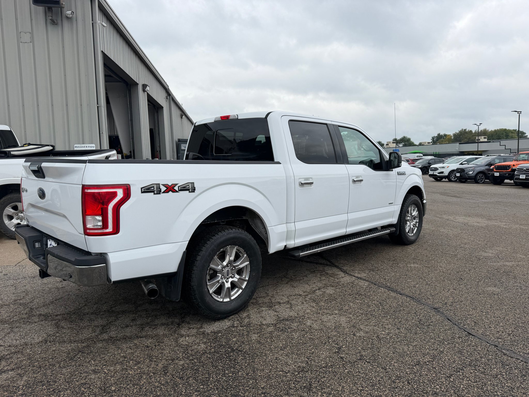 Used 2016 Ford F150 XLT w/ Equipment Group 302A Luxury AWD/4WD image 4
