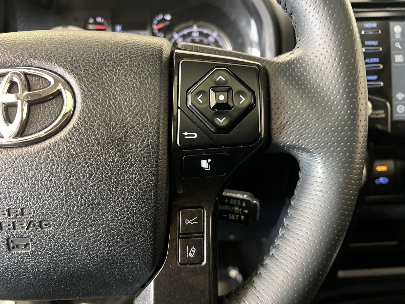 Used 2020 Toyota 4Runner TRD Off-Road Premium w/ Moonroof Package AWD/4WD image 34