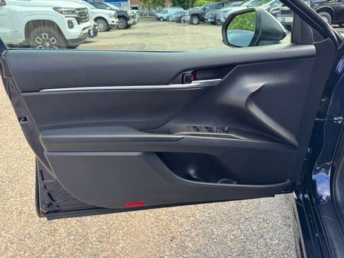 Used 2021 Toyota Camry SE AWD/4WD image 11