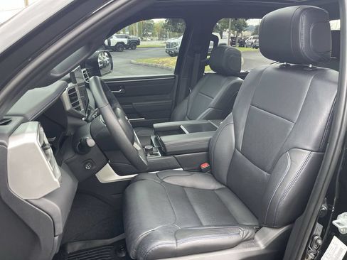 Used 2024 Toyota Tundra Platinum AWD/4WD image 19