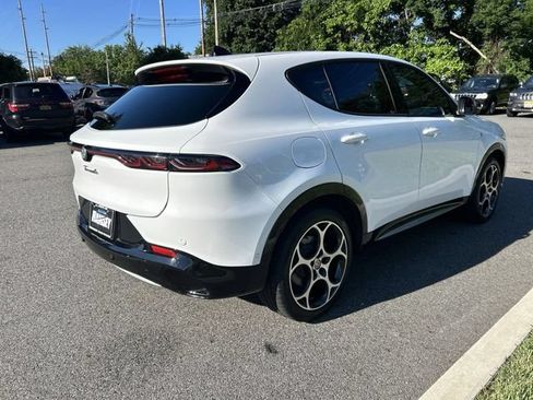 Used 2024 Alfa Romeo Tonale Ti AWD/4WD image 8