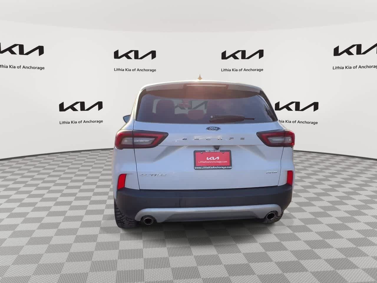Used 2025 Ford Escape Active AWD/4WD image 7