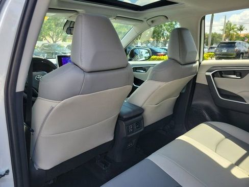 Certified 2025 Toyota RAV4 XLE Premium image 9