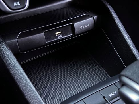 Used 2022 Kia Rio S image 30