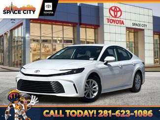 Used 2025 Toyota Camry LE video 1