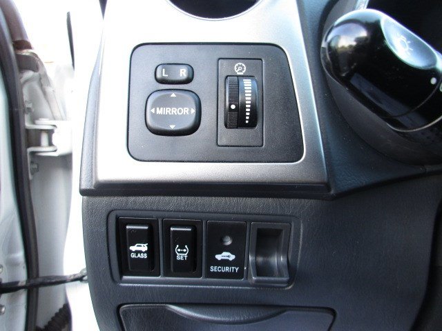 Used 2008 Toyota Matrix XR FWD image 18