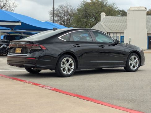 Used 2023 Honda Accord LX image 4