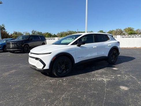 New 2026 Chevrolet Equinox EV LT w/ Midnight Package image 2