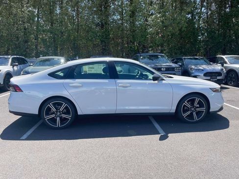 New 2026 Honda Accord Touring image 4