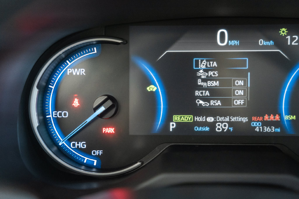 Certified 2025 Toyota RAV4 XLE AWD/4WD image 34