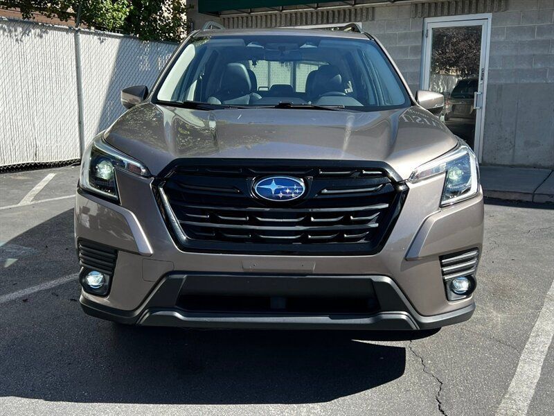 Used 2024 Subaru Forester Limited AWD/4WD image 2