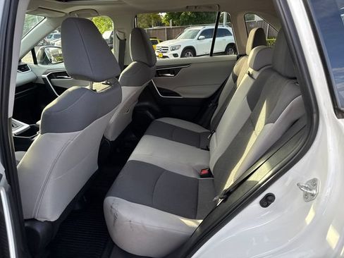 Used 2022 Toyota RAV4 XLE w/ Convenience Package AWD/4WD image 14
