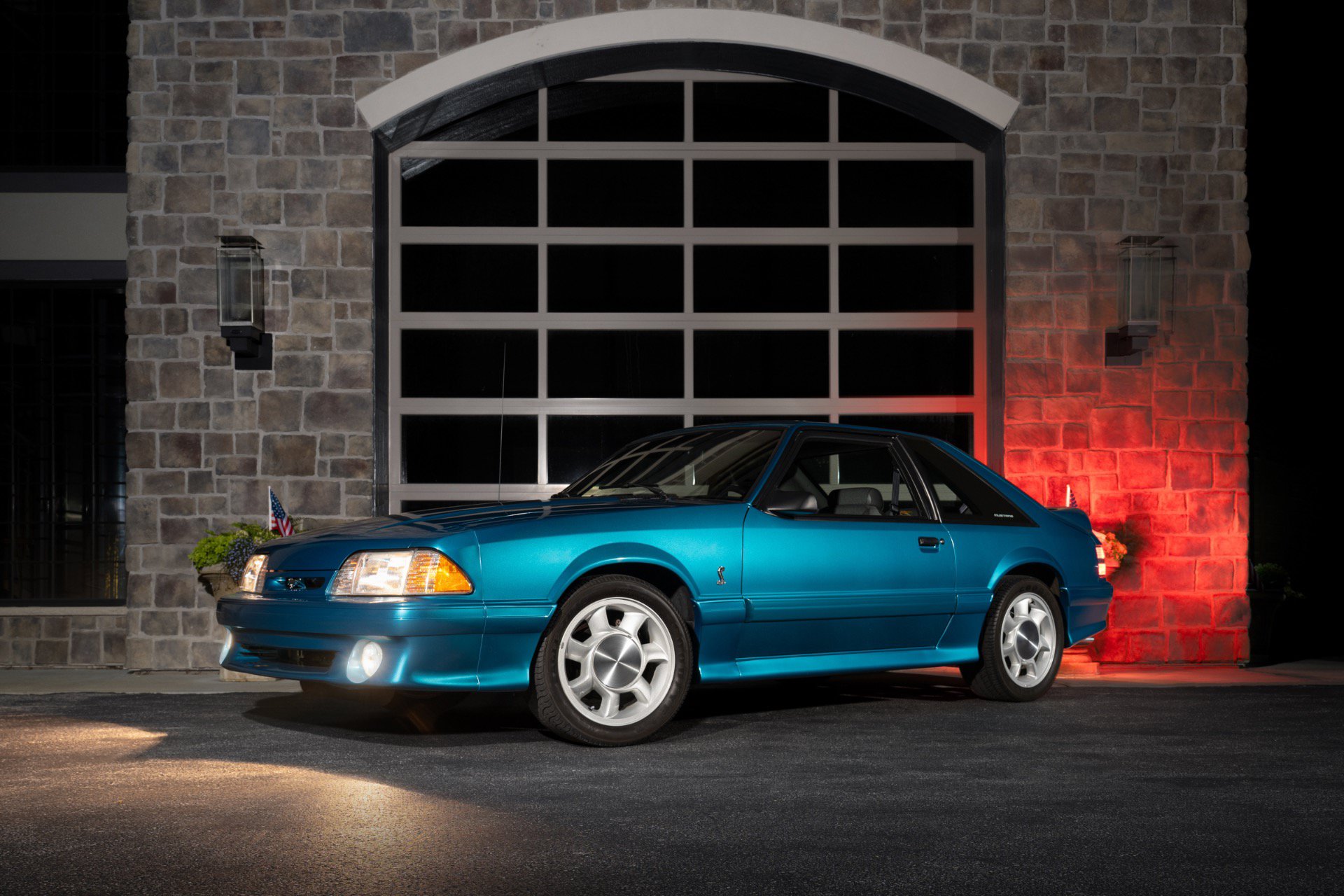 Used 1993 Ford Mustang Cobra RWD image 2