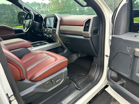 Used 2022 Ford F250 Platinum w/ Tremor Off-Road Package AWD/4WD image 29