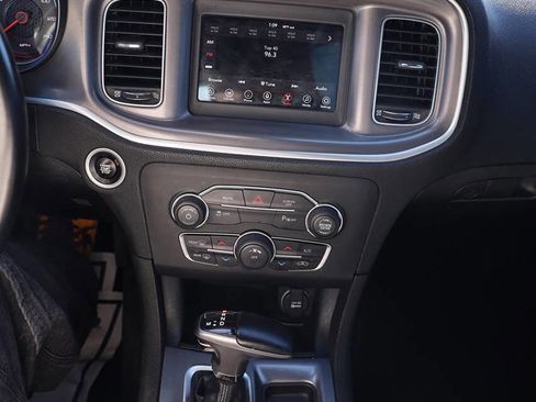 Used 2020 Dodge Charger SXT w/ Leather Interior Group image 11