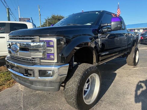 Used 2017 Ford F250 Lariat w/ Lariat Ultimate Package image 2