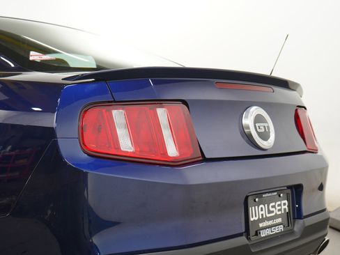 Used 2010 Ford Mustang GT Premium RWD image 13