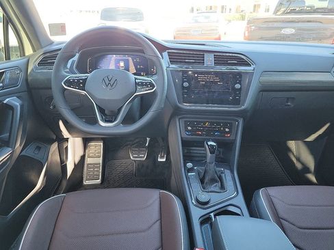 Used 2024 Volkswagen Tiguan SEL R-Line w/ MDO Package, Two-Row image 10