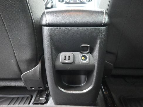 Used 2021 Chevrolet Colorado LT w/ Safety Package image 35